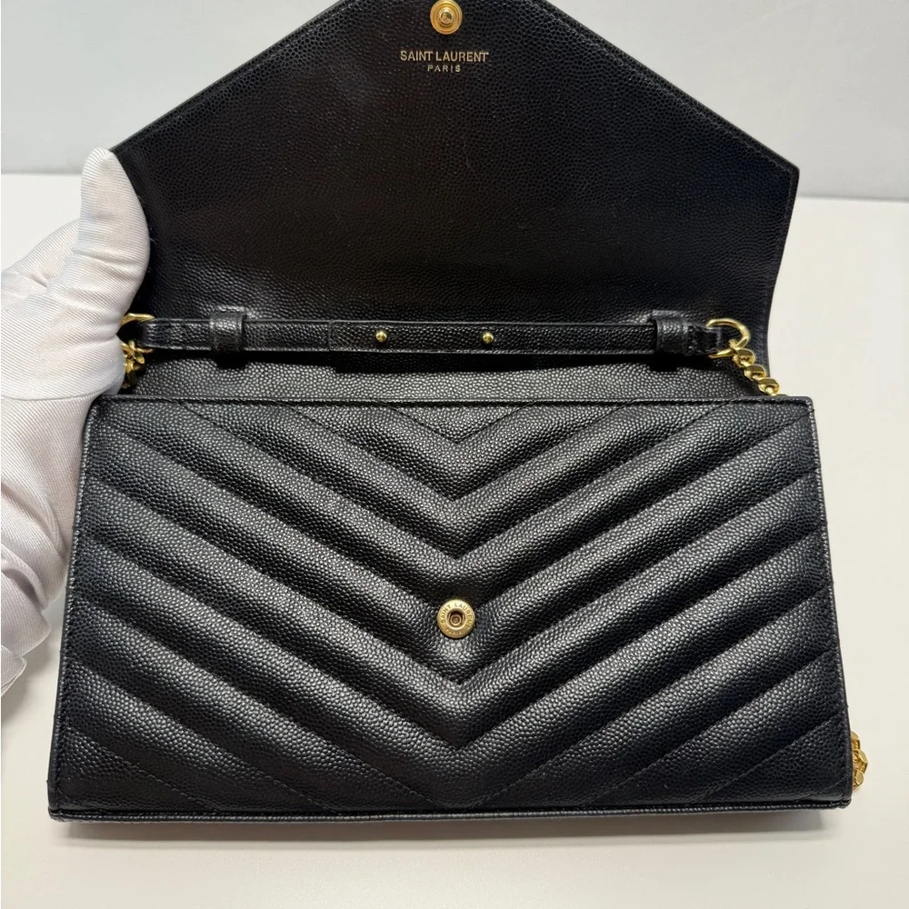 Yves Saint Laurent Cassandre wallet chain Leather  Bag - Picture 3 of 9